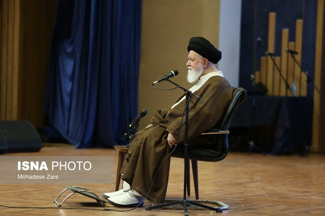 علم‌الهدی: مبارزه با همه انواع دخانیات سرلوحه حرکت باشد