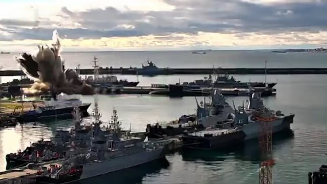 اوکراین مدعی از کار انداختن یک زیردریایی روسیه شد