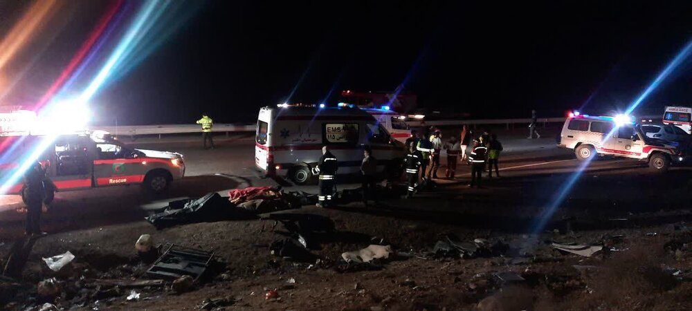 افزایش شمار جانباختگان واژگونی اتوبوس در محور نطنز/ حضور استاندار اصفهان از صحنه حادثه