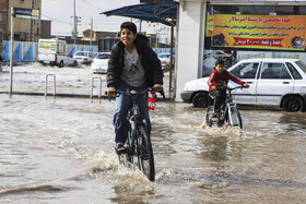 بارش باران و آبگرفتگی معابر در کرمان