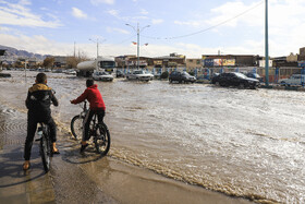 بارش باران و آبگرفتگی معابر در کرمان