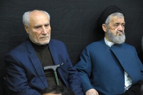 حضور عباس رهی، از استانداران پیشین سمنان و حجت الاسلام و المسلمین سید رضا اکرمی، از نمایندگان پیشین مردم سمنان و تهران در مجلس شورای اسلامی در مراسم بزرگداشت آیت الله سید محمد شاهچراغی _ سمنان