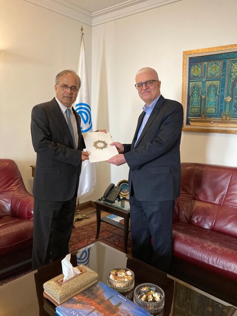 دیدار نماینده جدید ایران در اکو با دبیرکل این سازمان دیدار نماینده جدید ایران در اکو با دبیرکل این سازمان