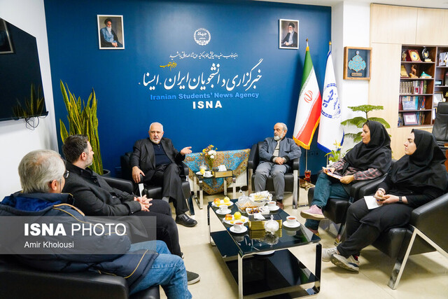 بازدید ظریف از ایسنا