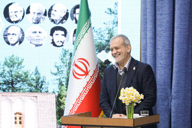 نشست فرهیختگان، نخبگان و فعالان فرهنگی استان خراسان جنوبی با رئیس جمهور