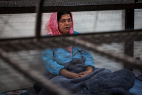 گرمخانه خانه سبز مشهد نه تنها پذیرای آقایان، بلکه پذیرای بانوان بی‌خانمان این شهر نیز هست و فضایی را برای اسکان و استراحت افراد فراهم کرده است.