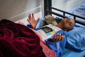 گرمخانه خانه سبز مشهد نه تنها پذیرای آقایان، بلکه پذیرای بانوان بی‌خانمان این شهر نیز هست و فضایی را برای اسکان و استراحت افراد فراهم کرده است.