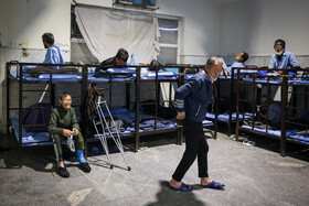 کارتن‌خوابها پس از پذیرش در گرمخانه