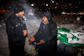 با توجه به برودت هوا در شب‌های اخیر اکیپ‌های گشت‌زنی شهرداری برای شناسایی و انتقال کارتن‌خوابها جهت جلوگیری از سرمازدگی و مرگ احتمالی آنها به گرمخانه بیشتر شده است.