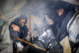 مصرف مواد مخدر و خواب‌آلودگی از دلایل اصلی سرمازدگی بسیاری از کارتن‌خوابهای بی‌سرپناه در شب‌های اخیر است