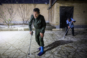 گرمخانه‌ها مکان‌هایی هستند که زیر نظر شهرداری‌ها ایجاد شده‌اند و در شب‌های سرد سال افراد بی‌خانمان و کارتن‌خواب را به منظور جلوگیری از سرمازدگی و مرگ احتمالی، در آنجا اسکان موقت می‌دهند.