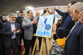 رونمایی از پوستر جشنواره تئاتر افراد دارای معلولیت در حاشیه افتتاح نوزدهمین نمایشگاه کتاب استان کرمان