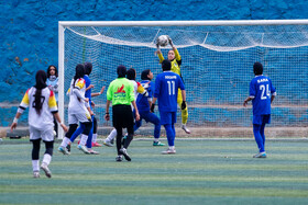 هفته نهم لیگ دسته اول فوتبال بانوان؛ استقلال - نماینده همدان