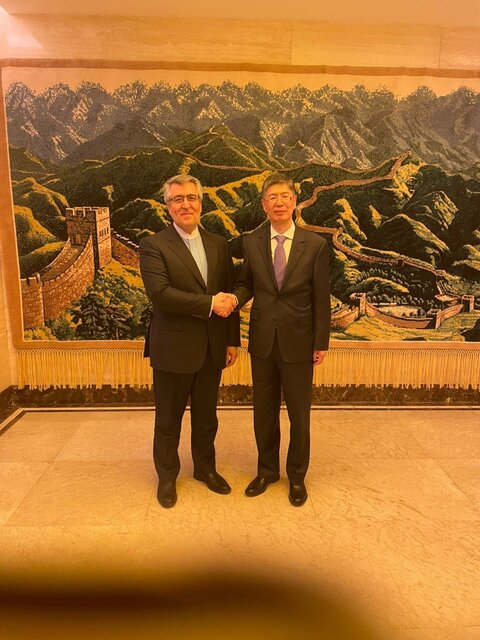 مسائل دو جانبه تهران -پکن محور مذاکرات مقام وزارت خارجه با سفیر چین