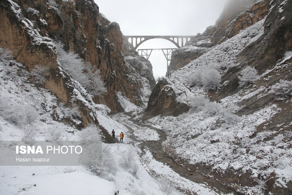 بارش برف گردنه گدوک محور سوادکوه