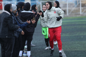 هفته یازدهم لیگ برتر فوتبال بانوان؛ فرا ایساتیس کران - پرسپولیس