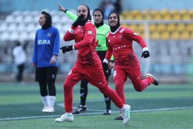 هفته یازدهم لیگ برتر فوتبال بانوان؛ فرا ایساتیس کران - پرسپولیس