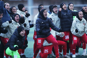 هفته یازدهم لیگ برتر فوتبال بانوان؛ فرا ایساتیس کران - پرسپولیس