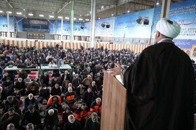 انصاف نیست گرانی‌ها را گردن دولت بیاندازیم/ لزوم برخورد با گرانی‌ها