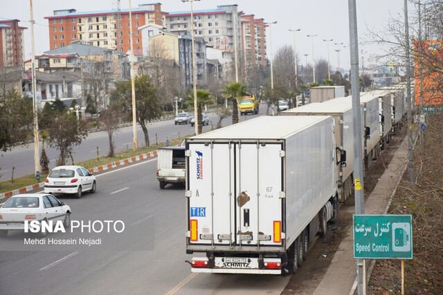 ترافیک مرزی و زیان صادرکنندگان در آستارا/ پیگیریهای دیپلماتیک ادامه دارد