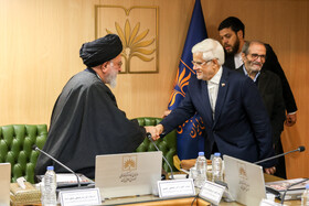 جلسه هیات امنای سازمان اسناد و کتابخانه ملی با حضور محمدرضا عارف، معاون اول رییس جمهور و آیت الله محقق داماد