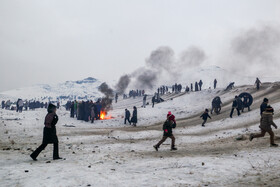 تفریح مردم در ارتفاعات برفی مشهد