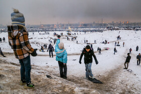 تفریح مردم در ارتفاعات برفی مشهد