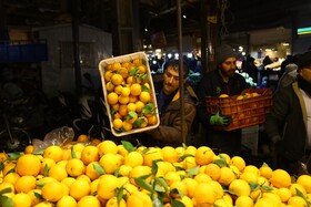 بازار تره‌بار همدان در تکاپوی یلدا