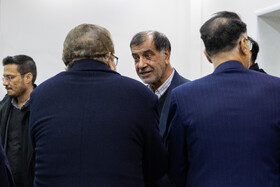 محمدرضا باهنر در مراسم ختم سید محمود فیض اردکانی