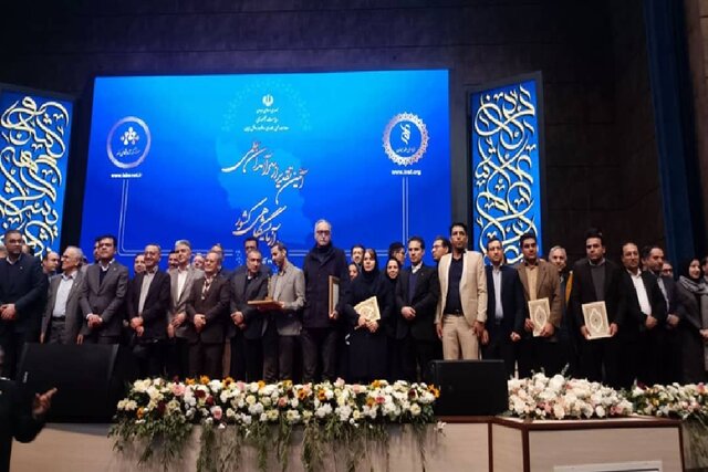 تقدیر از ۷۲ استاد سرآمد با حضور معاون علمی رئیس‌جمهور