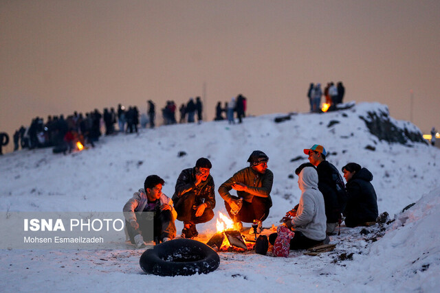 تفریح مردم در ارتفاعات برفی - مشهد
