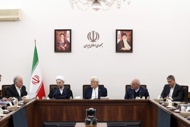 اخبار سیاسی ۳۰ آذر؛ رد دو اتهام ارزی علیه مجلس/همکاری قوا برای حل مسائل معیشتی