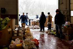 صف‌های غذای رایگان در شهرهای حامی ترامپ طولانی‌تر شد