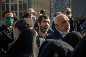 حبیب عباسی،  مدیرکل روابط عمومی دفتر ریاست جمهوری در  مراسم تشییع و تدفین اشرف بروجردی