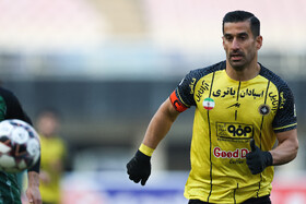 کاپیتان سپاهان: مقابل خیبر تمرکز نداشتیم و ۳ گل را با اشتباهات خودمان تقدیم کردیم