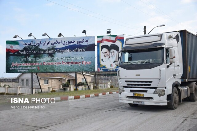 پیگیریهای مقامات گیلانی نتیجه داد/ ترافیک کامیونها در مرز آستارا روان شد