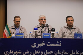 بازدید اصحاب رسانه از خط دو و سه قطار شهری تبریز