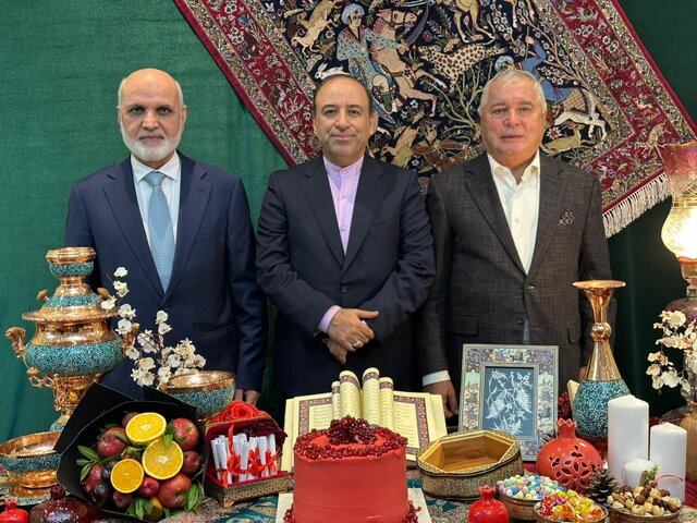 برگزاری مراسم شب یلدا با حضور سفرای کشورهای فارسیزبان در کویت برگزاری مراسم شب یلدا با حضور سفرای کشورهای فارسیزبان در کویت