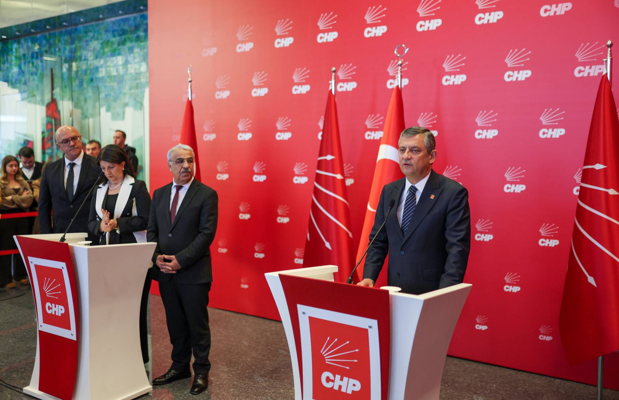 عزم اوجالان بر پیشبرد «فرایند صلح» و «گشایش عصر جدید» در ترکیه