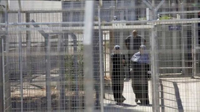 برداشتن حجاب زنان اسیر فلسطینی در زندان رژیم صهیونیستی