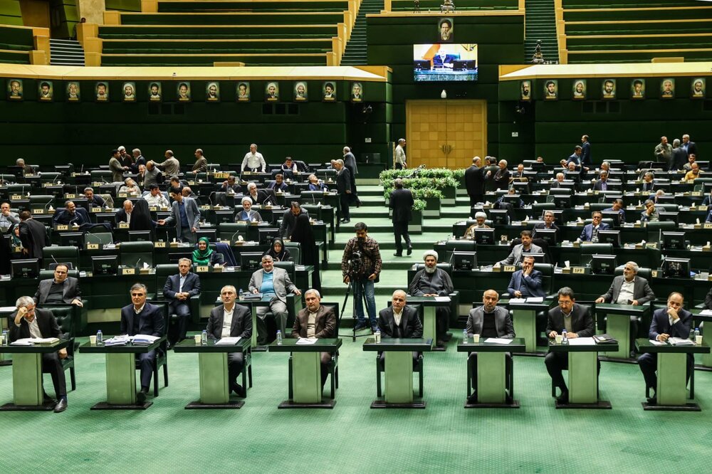 جلسه غیرعلنی مجلس؛ چشم‌انداز مثبت در انتظار اقتصاد و معیشت مردم