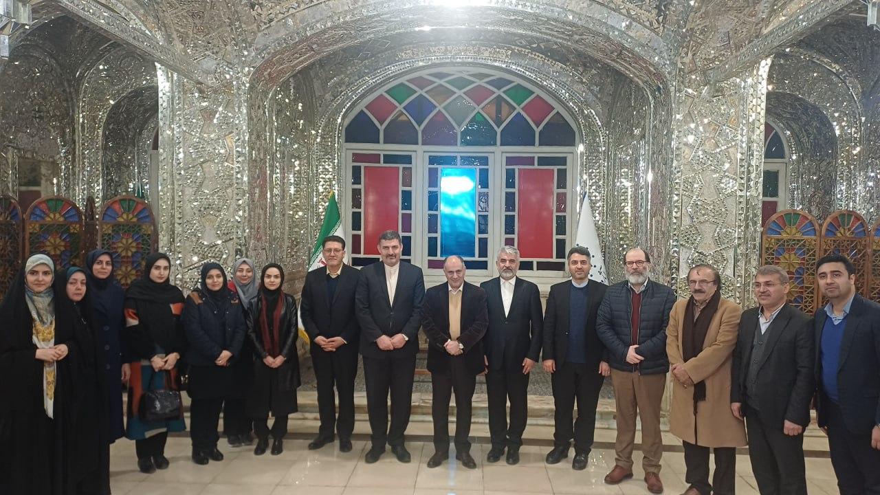 اجرای ۱۷ طرح مرمت و ساخت آرامگاه مفاخر