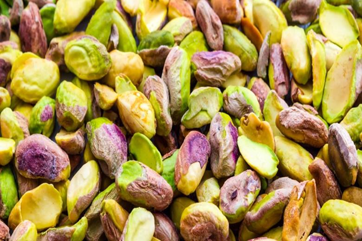 مغز پسته برای بستنی، باقلوا و شیرینیپزی