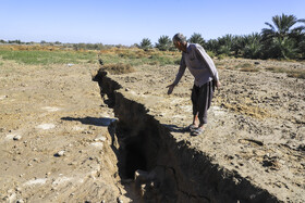 پدیده فرونشست در اثر بارش شدید باران و وقوع سیلاب در روستای هور از روستاهای پایین دست شهرستان فاریاب استان کرمان