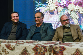 ابوذر پورمدنی، رئیس جهاد دانشگاهی صنعتی اصفهان، غلامرضا کرباسی، رئیس جهاد دانشگاهی واحد اصفهان و مصطفی نباتی‌نژاد، عضو شورای شهر اصفهان در آیین تجلیل از پژوهشگران برتر استان اصفهان