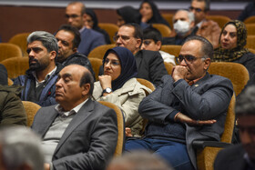 غلامرضا کرباسی، رئیس جهاد دانشگاهی واحد اصفهان و الهام قاسمی، سرپرست معاونت پژوهشی جهاد دانشگاهی واحد اصفهان در آیین تجلیل از پژوهشگران برتر استان اصفهان