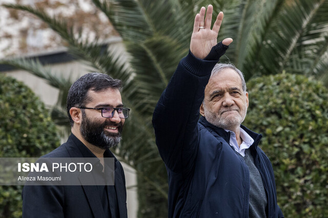 حاشیه جلسه هیات دولت - ۳ دی