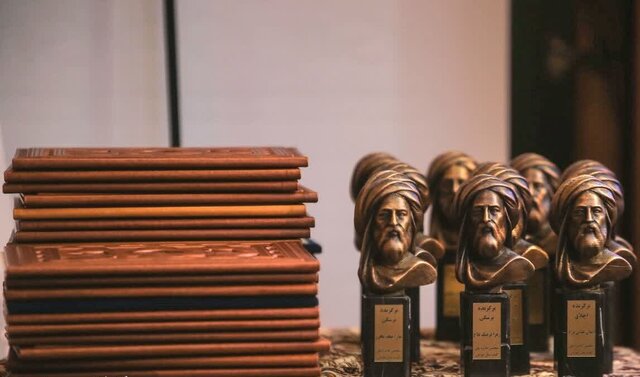 جایزه ویژه «ساخت ایران» به کتاب انتشارات جهاد دانشگاهی اردبیل رسید