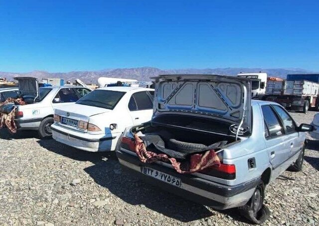 عکس آرشیوی است توقیف ۱۷ خودروی حامل محموله کالای قاچاق در مرز سیستان و بلوچستان