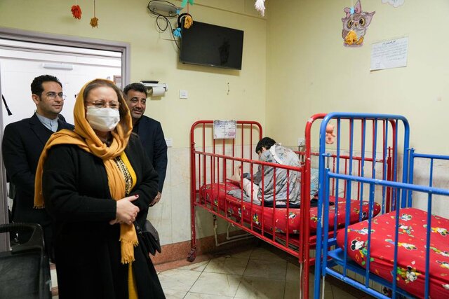 اهدای بخشی از عواید بازارچه خیریه دیپلماتیک بانوان به خیریه توانبخشی امام علی(ع)